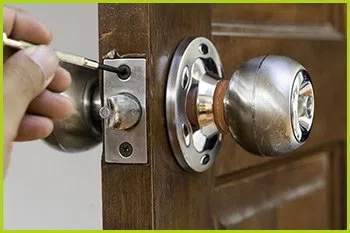 Expert Locksmith Services North Providence, RI 401-424-9799 - 17-eviction-service